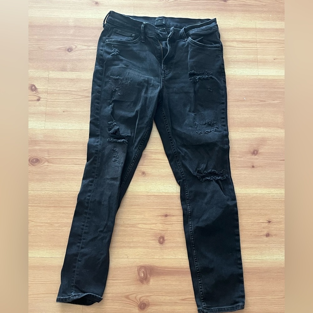 H&M Skinny Fit Coupe Moulante Size 32 Distressed Jeans